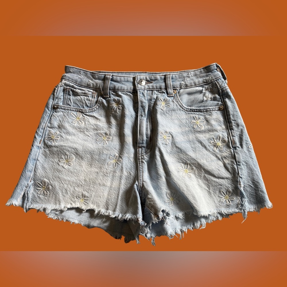 AMERICAN EAGLE OUTFITTERS cut off distressed jean shorts with embroidery flowers